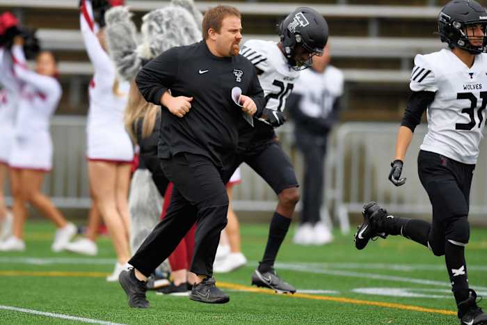 Tualatin.West-Linn.6A-football-semifinal.Leon-Neuschwander.7